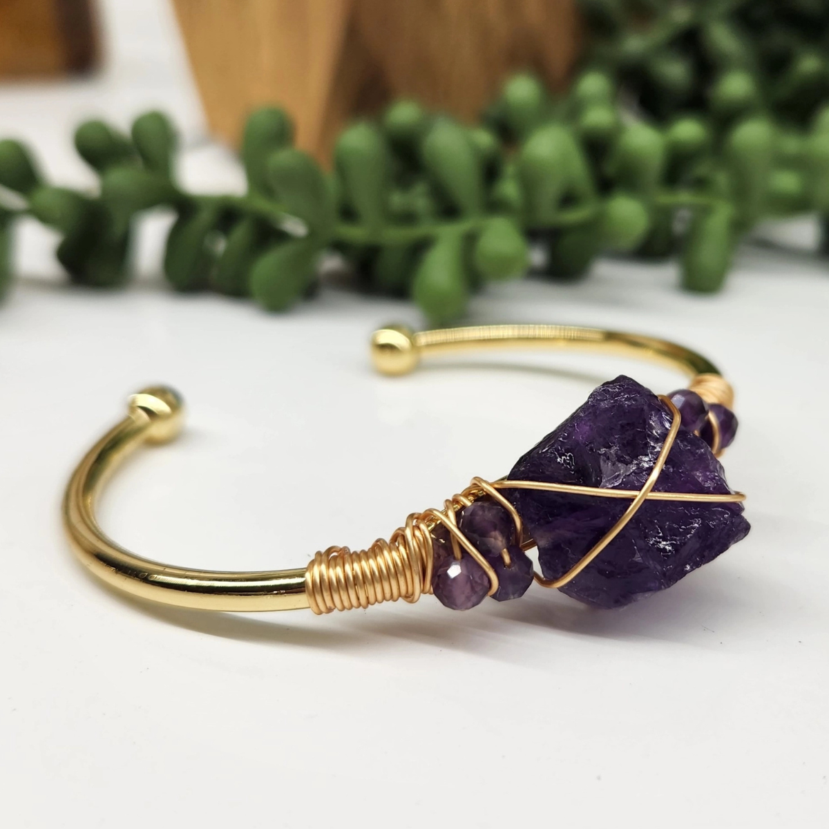 Gemstone Wire-Wrapped Bracelet - Amethyst Yellow Gold