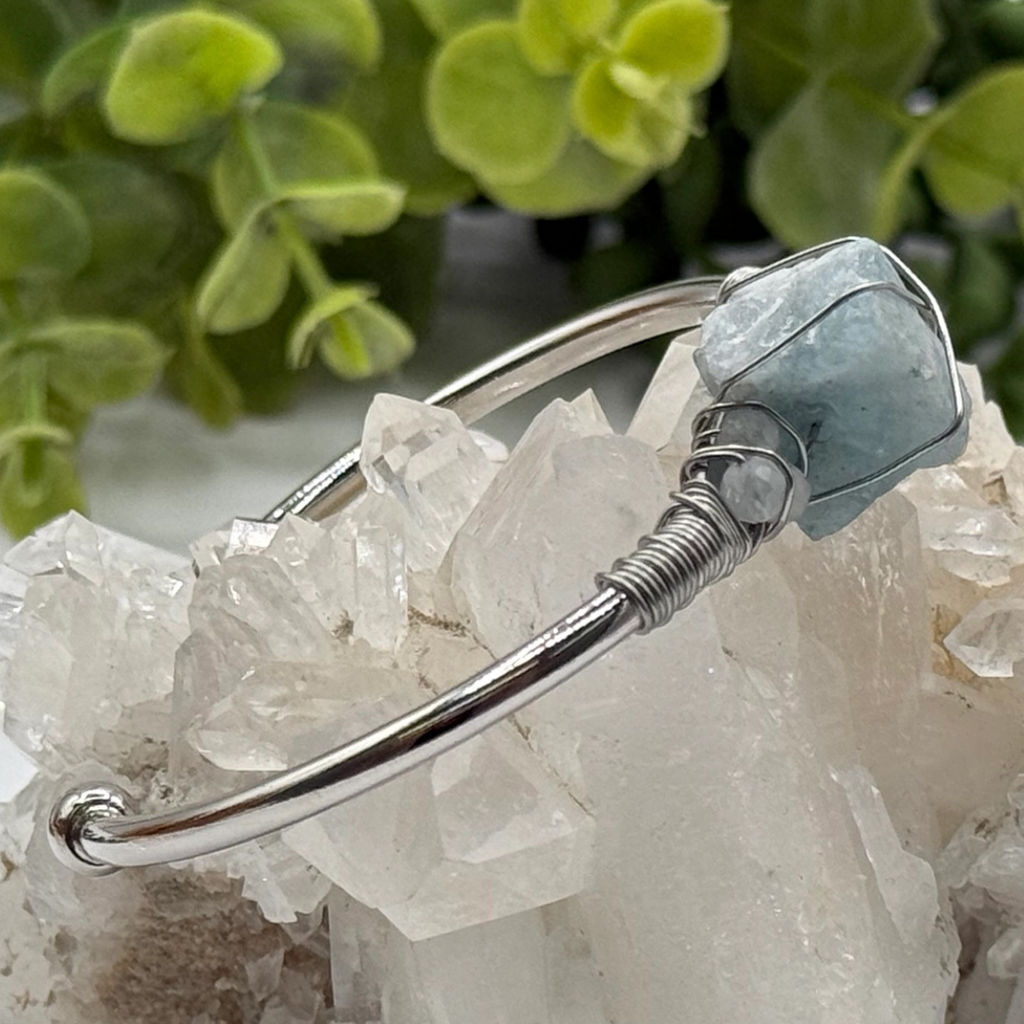 Gemstone Wire-Wrapped Bracelet - Aquamarine White Gold