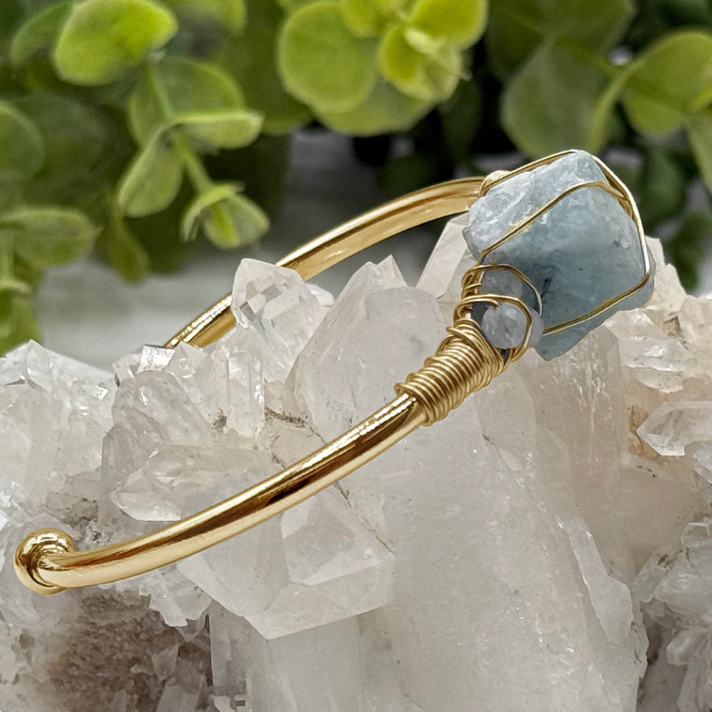 Gemstone Wire-Wrapped Bracelet - Aquamarine Yellow Gold