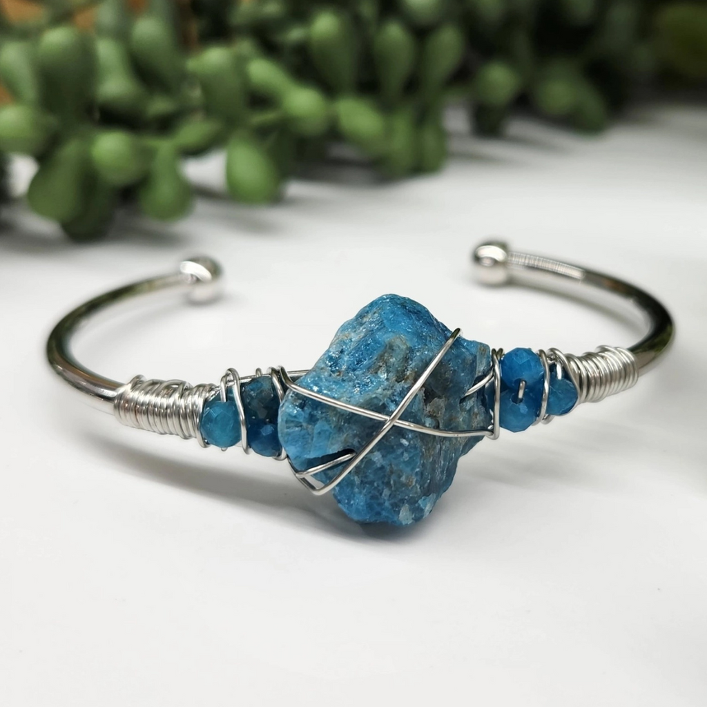 Gemstone Wire-Wrapped Bracelet - Blue Apatite White Gold