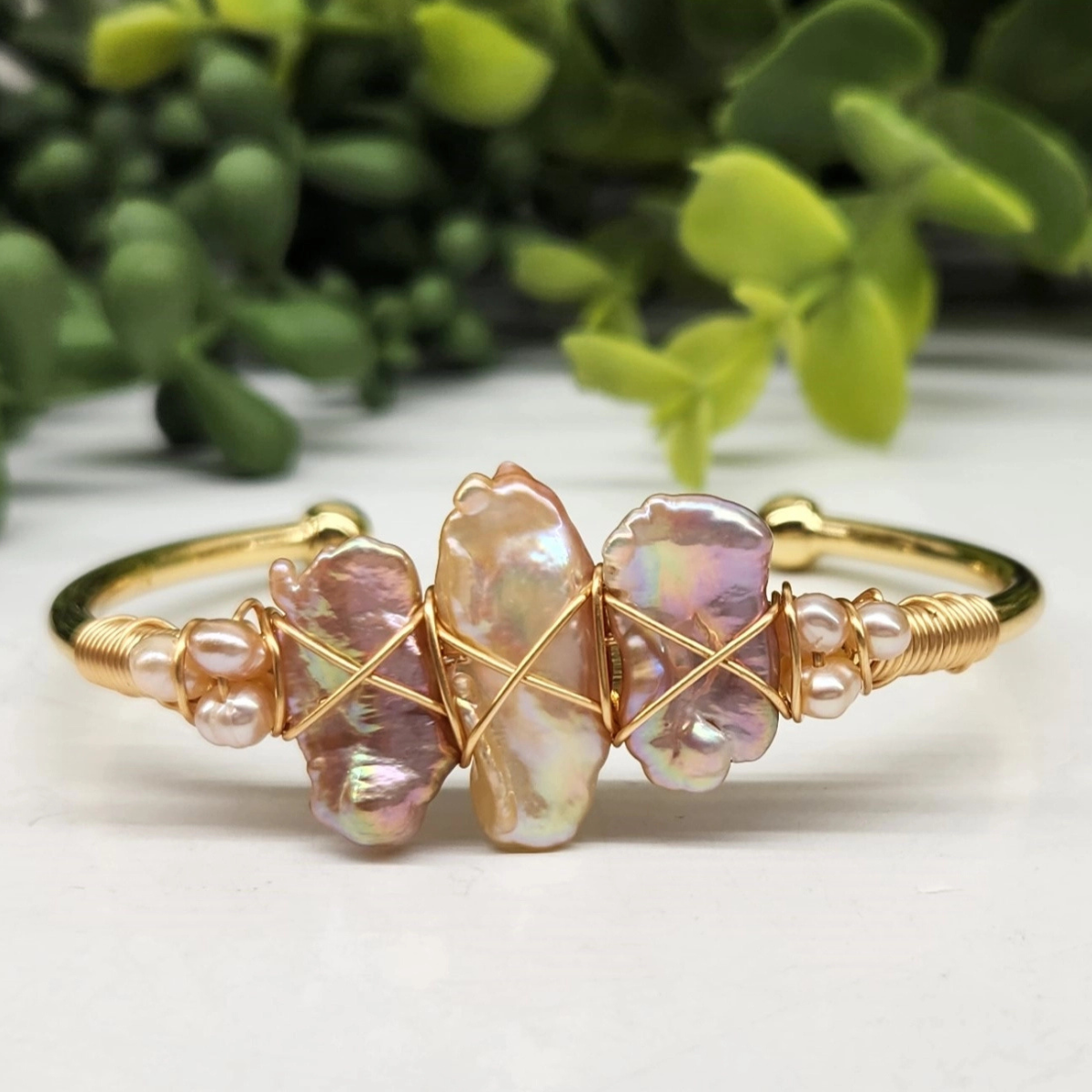 Gemstone Wire-Wrapped Bracelet - Pearl Biwa Yellow Gold